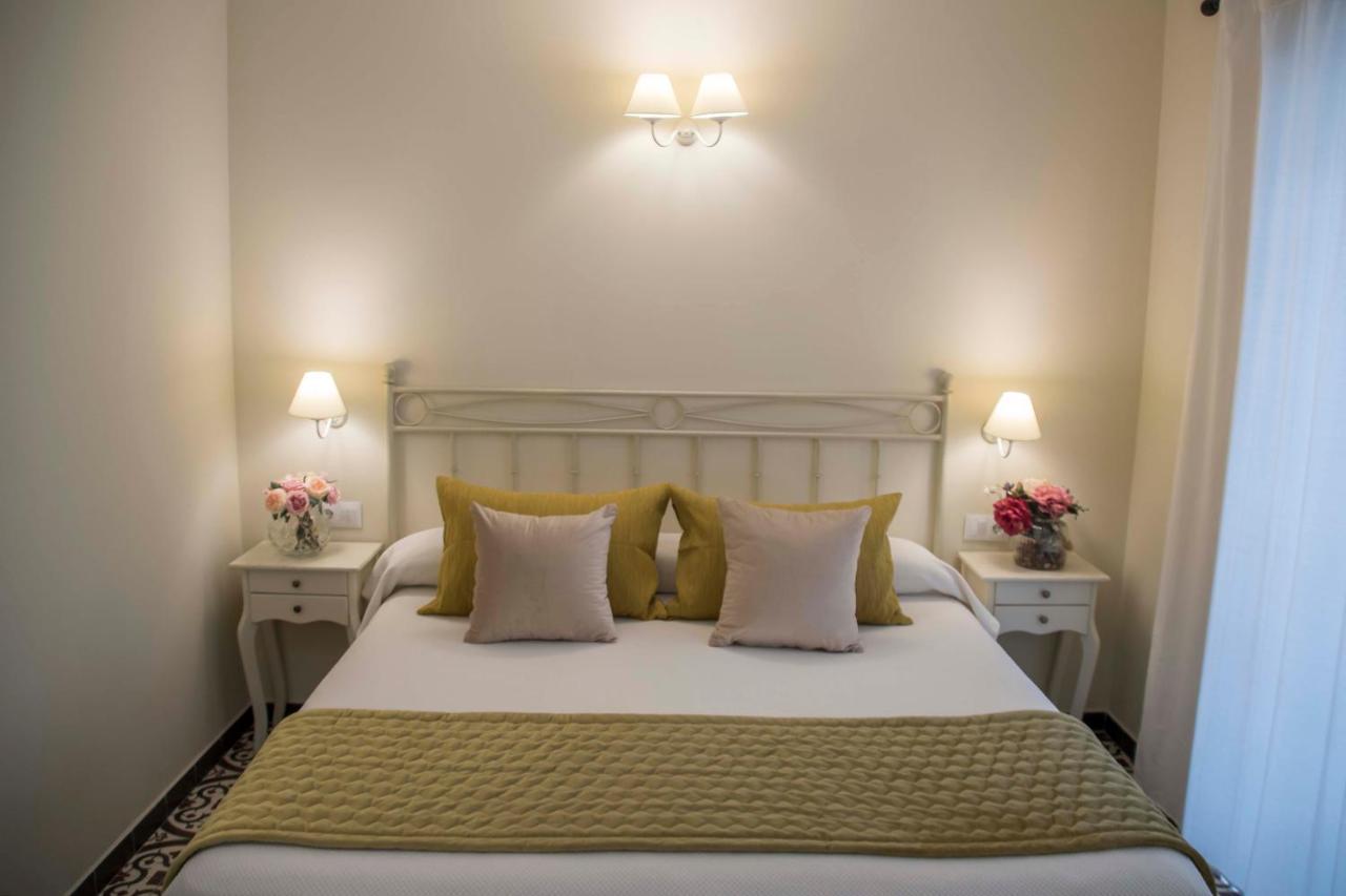 Hostal Boutique Casa La Laja Chiclana de la Frontera Luaran gambar