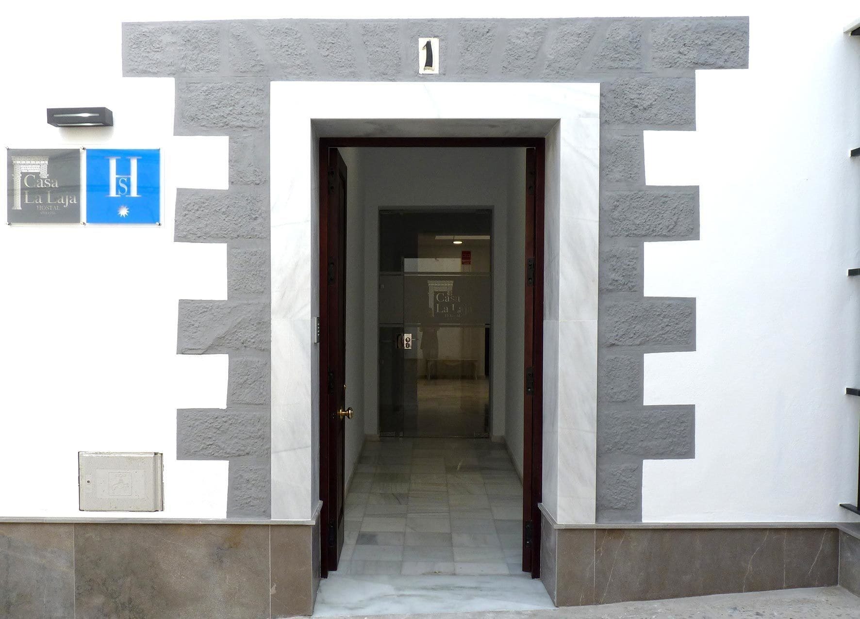 Hostal Boutique Casa La Laja Chiclana de la Frontera Luaran gambar